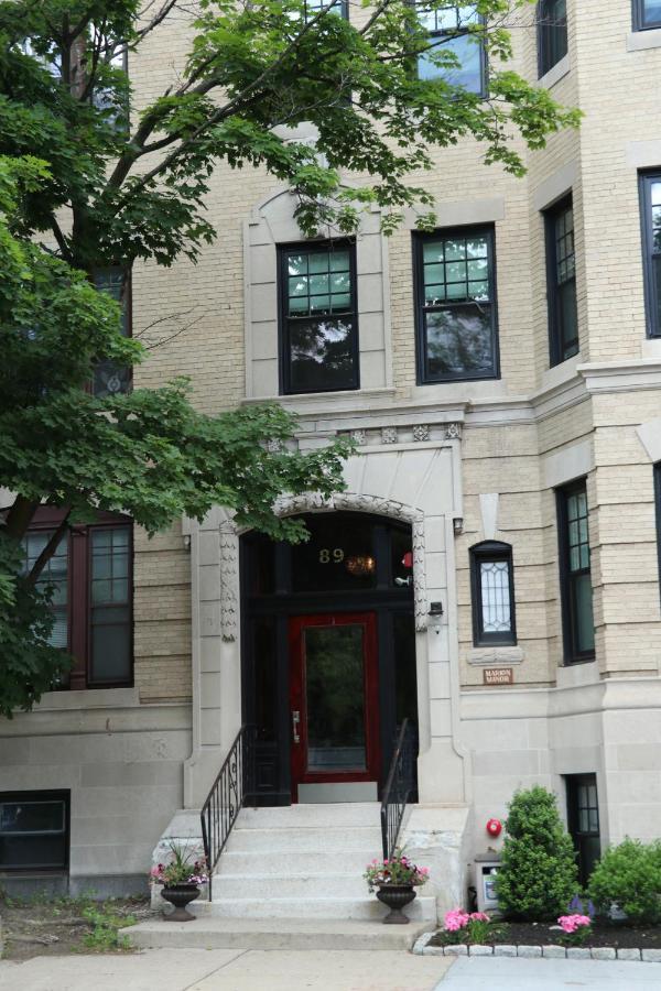 A Stylish Stay W/ A Queen Bed, Heated Floors.. #31 Brookline Exterior foto